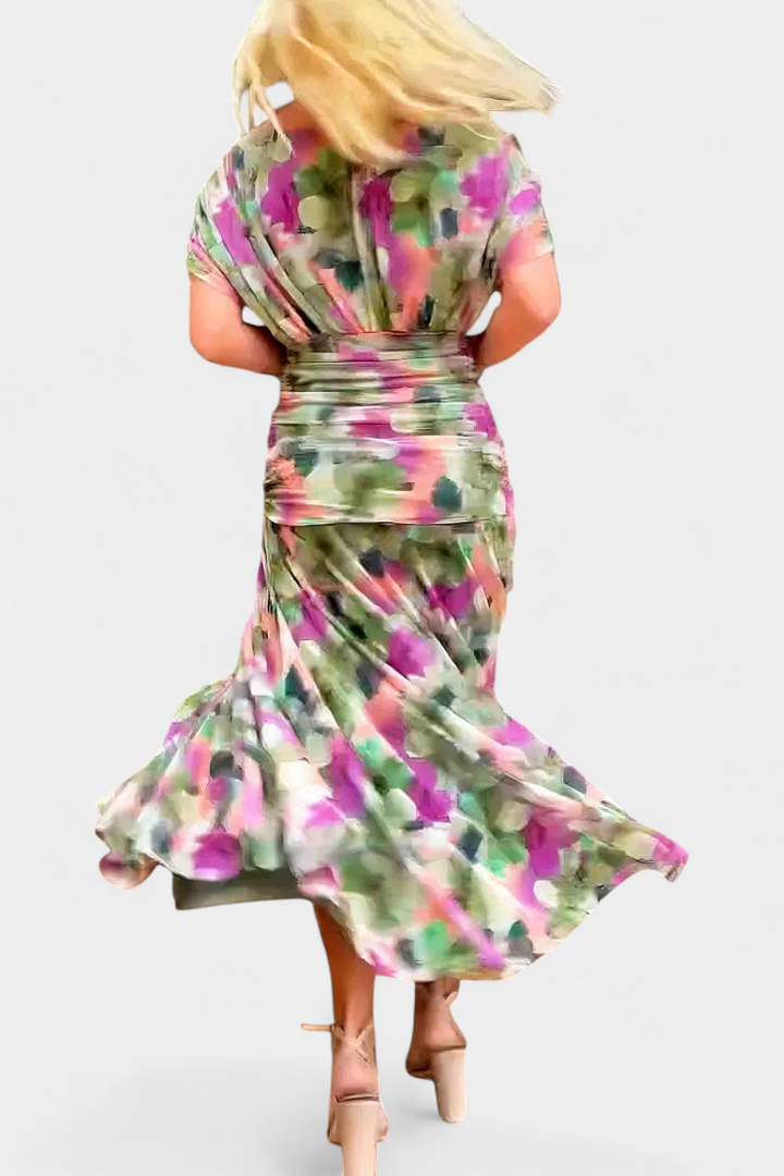 Laluna Belle | Elegant Dress With V-Neckline