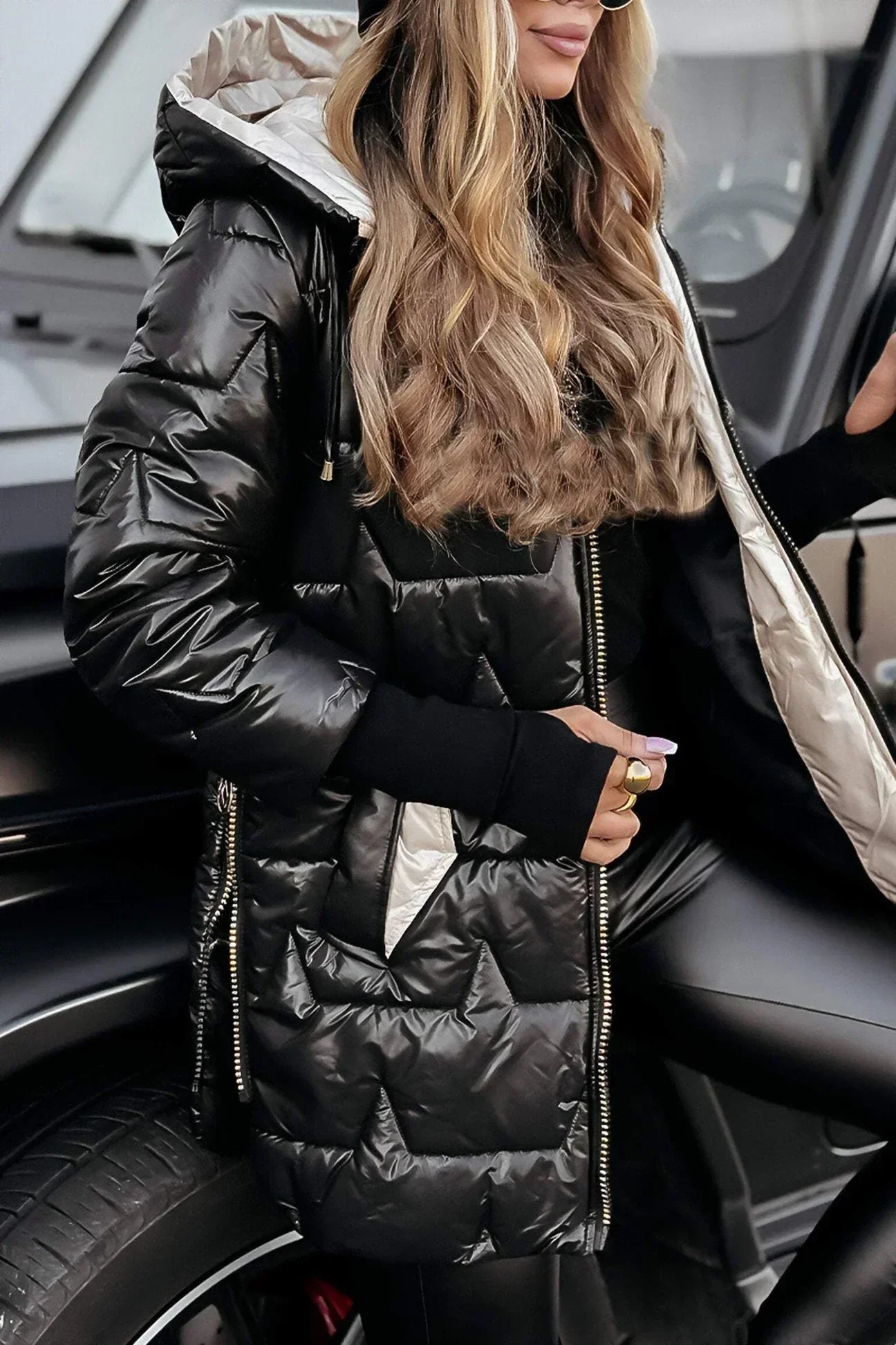 Savrani | Elegant winter coat with hood and padding
