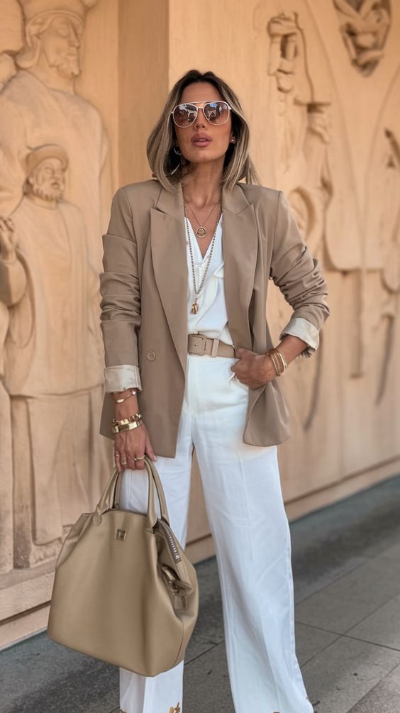 DISCOVER THE LOOK