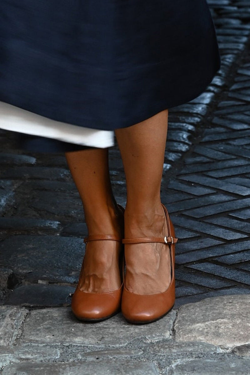 Bravina | Everyday Sandals with Low Heel