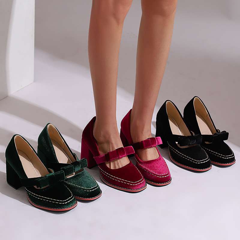 Alessia | Velvet Loafers